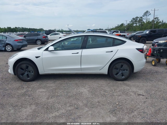 Tesla Model 3 Rear-wheel Drive 2022 5YJ3E1EA6NF164139 Image 13