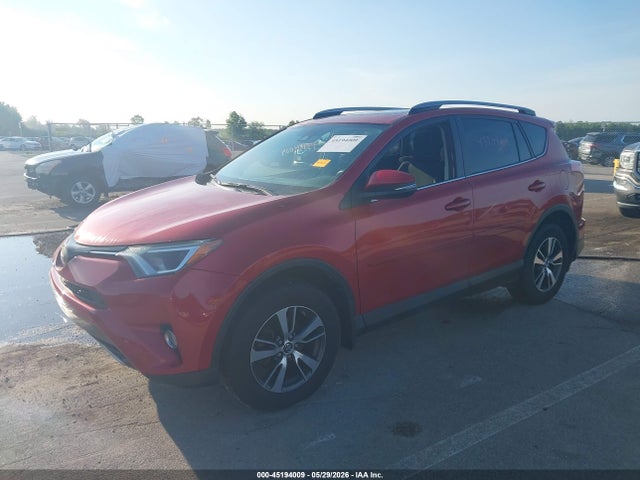 Toyota Rav4 Xle 2017 JTMRFREV7HJ157075 Image 2