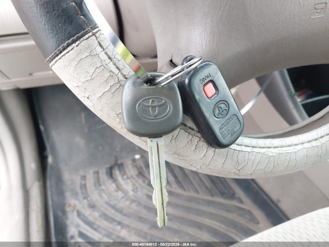 2003 Toyota Camry Le V6 მანქანა იყიდება აუქციონზე, vin: 4T1BF32K43U054496, აუქციონის ნომერი: 45194012