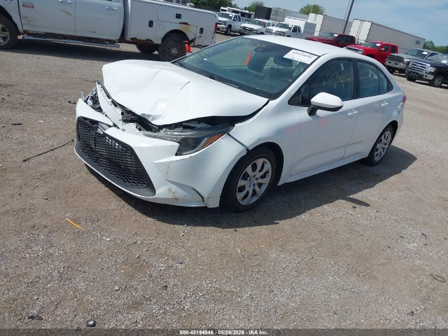 Toyota COROLLA LE 2020 5YFEPRAE1LP131819 Image 2