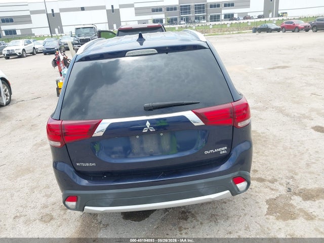 Продажа на аукционе авто 2018 Mitsubishi Outlander Sel, vin: JA4AD3A34JZ065864, номер лота: 45194093