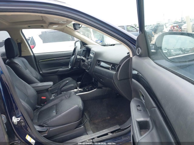 Продажа на аукционе авто 2018 Mitsubishi Outlander Sel, vin: JA4AD3A34JZ065864, номер лота: 45194093