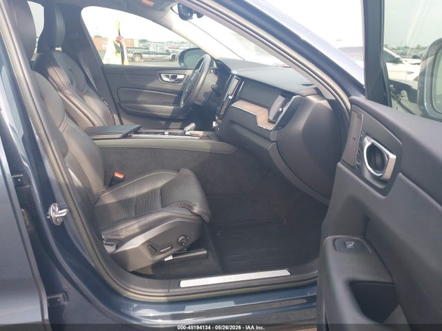 Продажа на аукционе авто 2023 Volvo Xc60 B5 Ultimate Bright Theme, vin: YV4L12DA9P1197812, номер лота: 45194134
