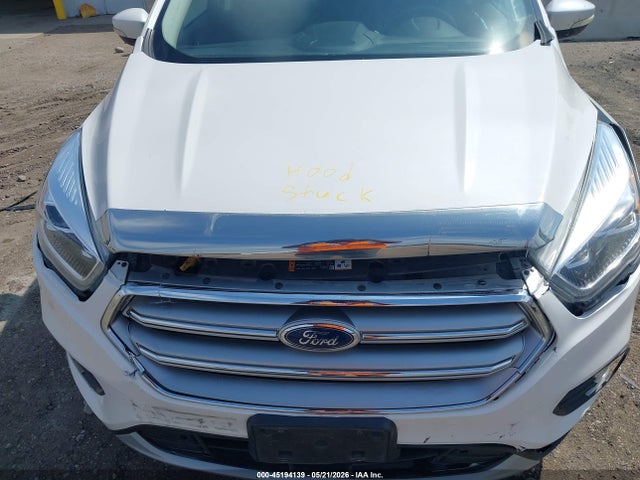Продажа на аукционе авто 2017 Ford Escape Titanium, vin: 1FMCU9J97HUE16260, номер лота: 45194139