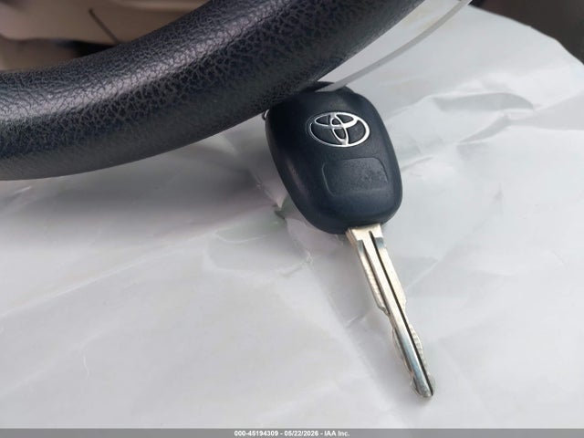 45194309 :رقم المزاد ، 4T4BF1FK3CR215022 vin ، 2012 Toyota Camry Le مزاد بيع