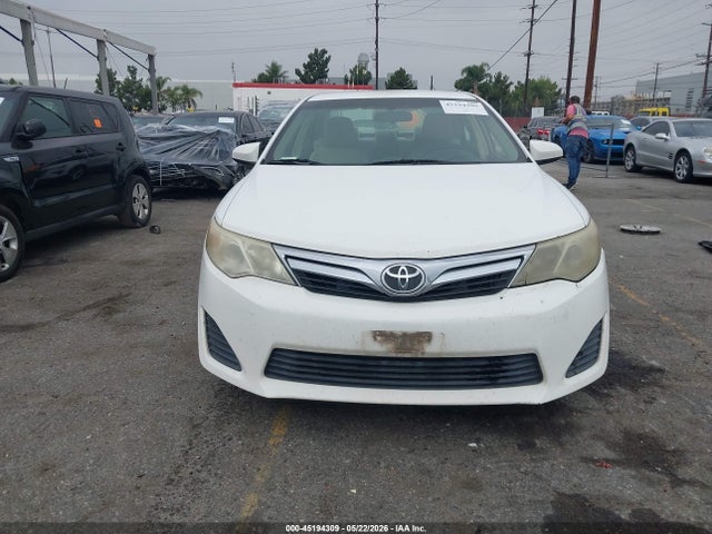 45194309 :رقم المزاد ، 4T4BF1FK3CR215022 vin ، 2012 Toyota Camry Le مزاد بيع