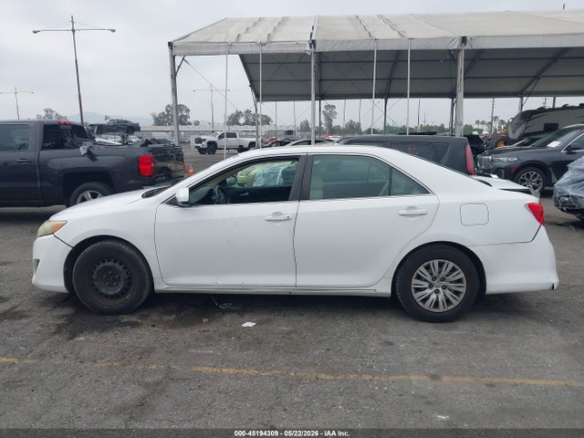 45194309 :رقم المزاد ، 4T4BF1FK3CR215022 vin ، 2012 Toyota Camry Le مزاد بيع
