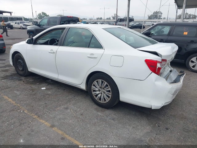 45194309 :رقم المزاد ، 4T4BF1FK3CR215022 vin ، 2012 Toyota Camry Le مزاد بيع