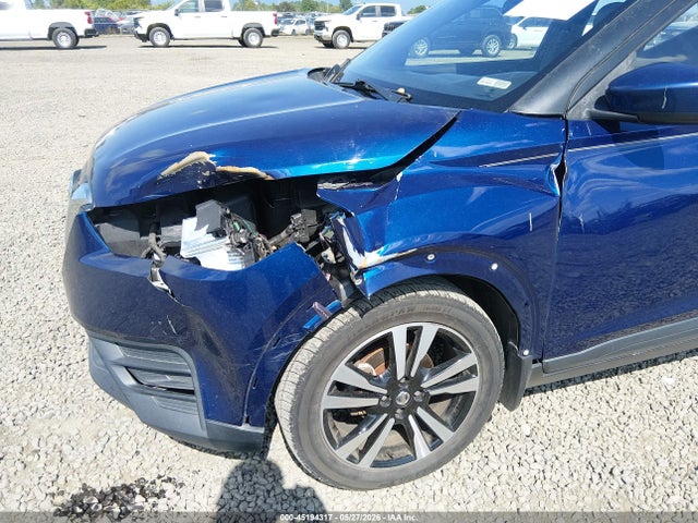 45194317 :رقم المزاد ، 3N1CP5CU8JL545729 vin ، 2018 Nissan Kicks Sv مزاد بيع