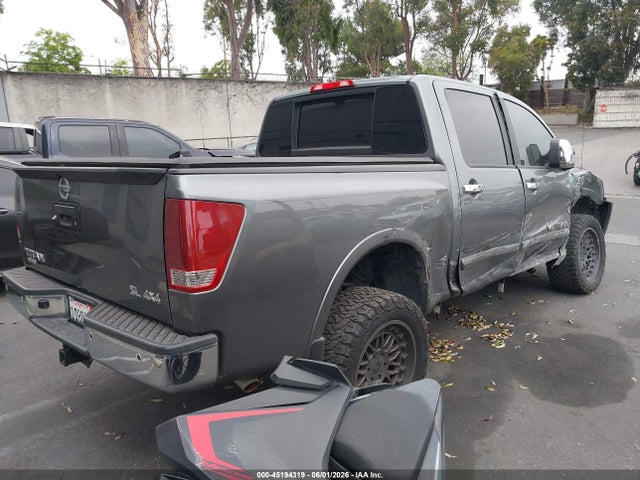 1N6AA0EC5FN512091 Nissan Titan Sl