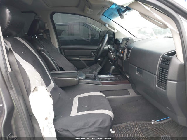 1N6AA0EC5FN512091 Nissan Titan Sl