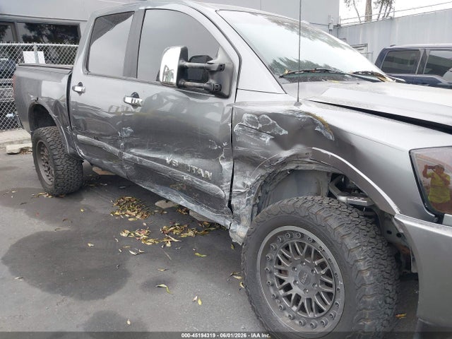 1N6AA0EC5FN512091 Nissan Titan Sl