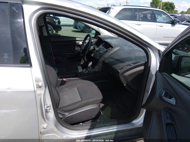 1FADP3F2XGL202902 Ford FOCUS SE