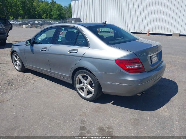 45194343 :رقم المزاد ، WDDGF8AB3DG124388 vin ، 2013 Mercedes-benz C 300 Luxury 4matic مزاد بيع