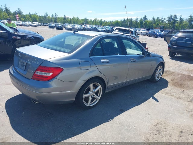 45194343 :رقم المزاد ، WDDGF8AB3DG124388 vin ، 2013 Mercedes-benz C 300 Luxury 4matic مزاد بيع