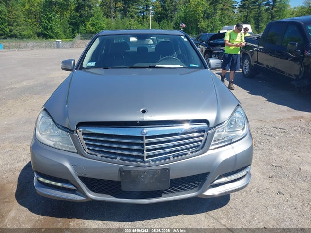 45194343 :رقم المزاد ، WDDGF8AB3DG124388 vin ، 2013 Mercedes-benz C 300 Luxury 4matic مزاد بيع