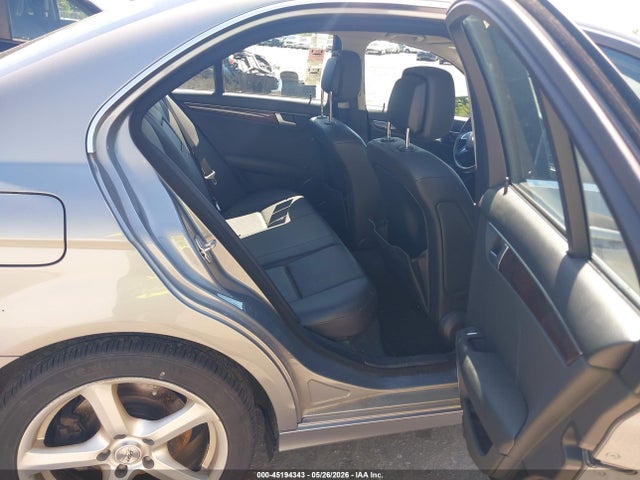 45194343 :رقم المزاد ، WDDGF8AB3DG124388 vin ، 2013 Mercedes-benz C 300 Luxury 4matic مزاد بيع