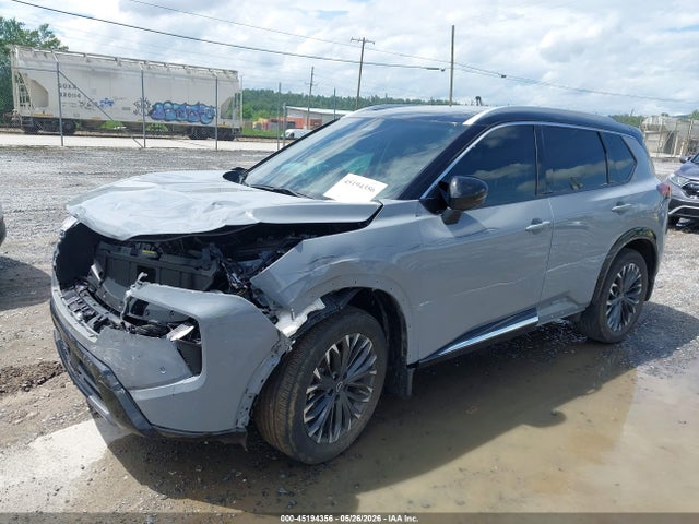 JN8BT3DC2RW070958 Nissan Rogue Platinum Fwd