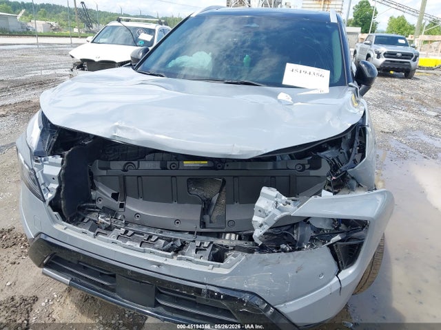 JN8BT3DC2RW070958 Nissan Rogue Platinum Fwd