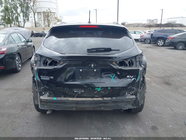 JN1BJ1CP8HW024076 Nissan Rogue Sport Sv