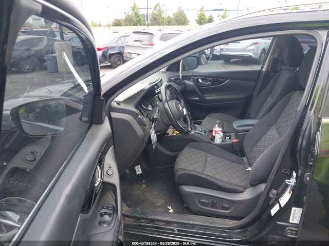 JN1BJ1CP8HW024076 Nissan Rogue Sport Sv