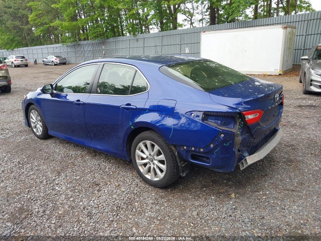 2018 Toyota Camry Le მანქანა იყიდება აუქციონზე, vin: JTNB11HK9J3010037, აუქციონის ნომერი: 45194368