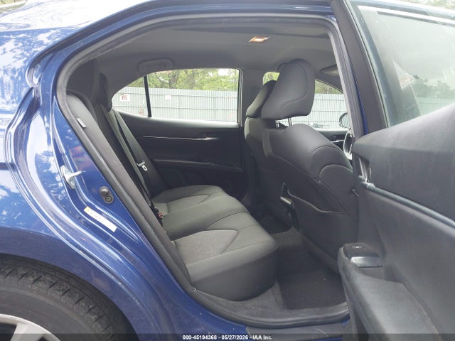 2018 Toyota Camry Le მანქანა იყიდება აუქციონზე, vin: JTNB11HK9J3010037, აუქციონის ნომერი: 45194368