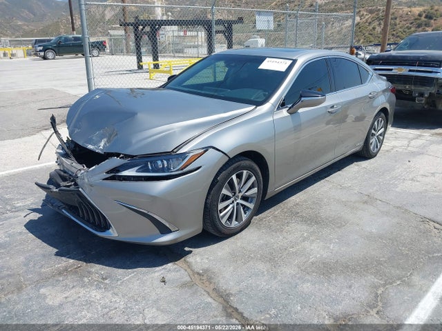 Lexus ES 300H 2021 58ACA1C18MU002005 Image 2