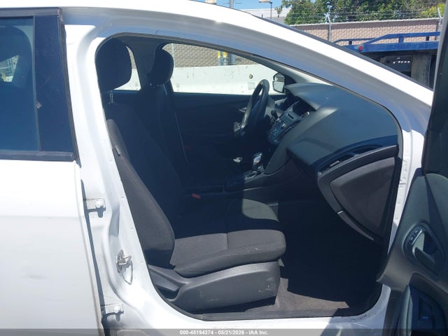 2015 Ford Focus S მანქანა იყიდება აუქციონზე, vin: 1FADP3E2XFL306774, აუქციონის ნომერი: 45194374