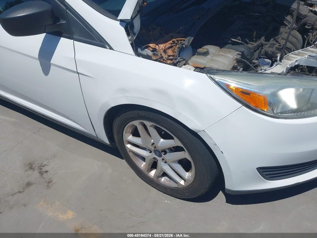 2015 Ford Focus S მანქანა იყიდება აუქციონზე, vin: 1FADP3E2XFL306774, აუქციონის ნომერი: 45194374