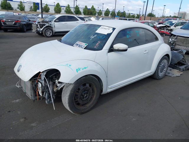 2016 Volkswagen Beetle 1.8t Se მანქანა იყიდება აუქციონზე, vin: 3VWJ17AT3GM636130, აუქციონის ნომერი: 45194375