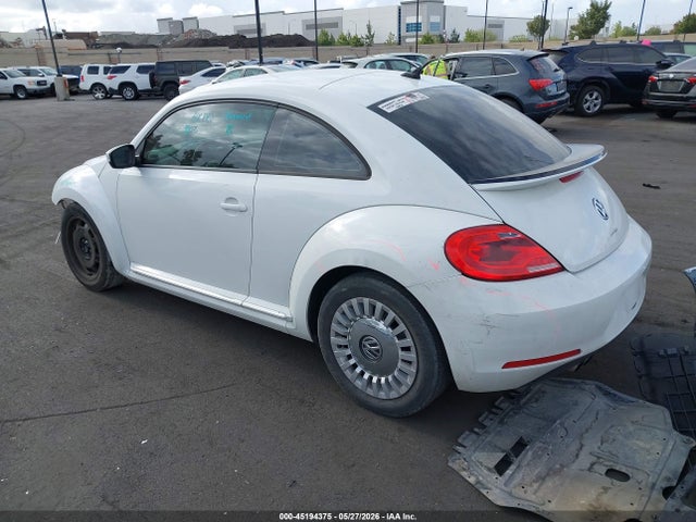 2016 Volkswagen Beetle 1.8t Se მანქანა იყიდება აუქციონზე, vin: 3VWJ17AT3GM636130, აუქციონის ნომერი: 45194375