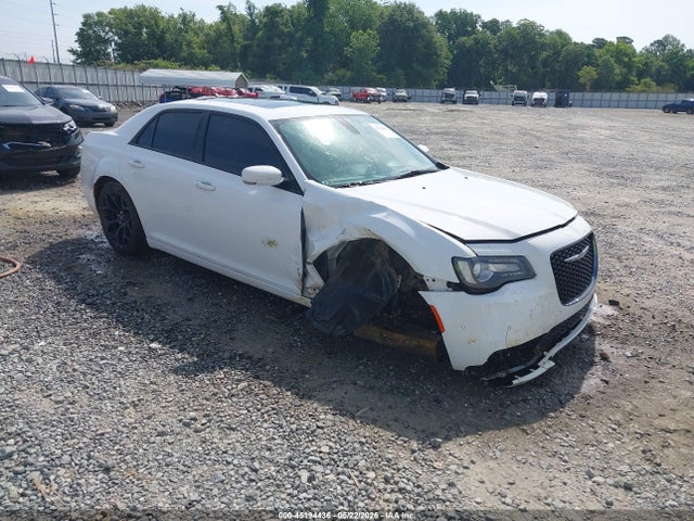 45194436 :رقم المزاد ، 2C3CCABG3KH604925 vin ، 2019 Chrysler 300 300s مزاد بيع