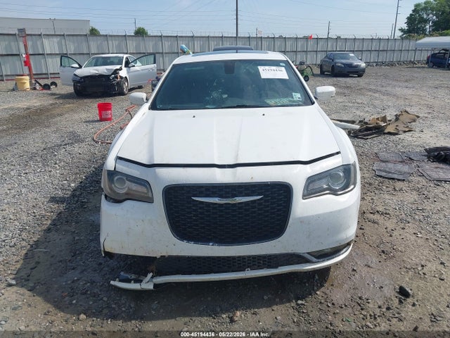 45194436 :رقم المزاد ، 2C3CCABG3KH604925 vin ، 2019 Chrysler 300 300s مزاد بيع