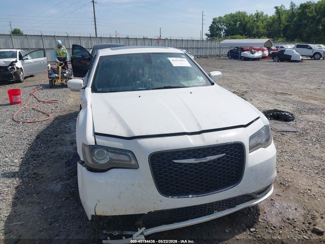 45194436 :رقم المزاد ، 2C3CCABG3KH604925 vin ، 2019 Chrysler 300 300s مزاد بيع