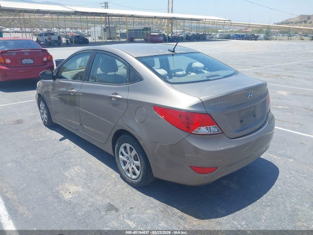 2013 Hyundai Accent Gls მანქანა იყიდება აუქციონზე, vin: KMHCT4AE2DU538361, აუქციონის ნომერი: 45194437