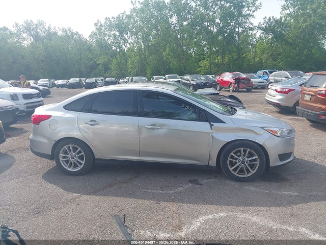 45194497 :رقم المزاد ، 1FADP3F27HL318723 vin ، 2017 Ford Focus Se مزاد بيع