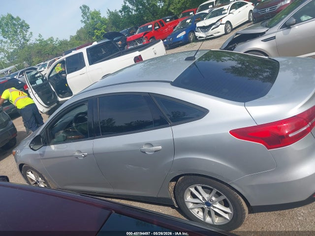45194497 :رقم المزاد ، 1FADP3F27HL318723 vin ، 2017 Ford Focus Se مزاد بيع