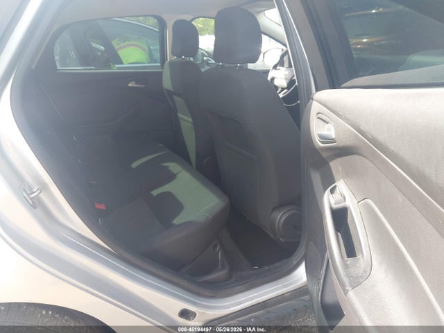 45194497 :رقم المزاد ، 1FADP3F27HL318723 vin ، 2017 Ford Focus Se مزاد بيع