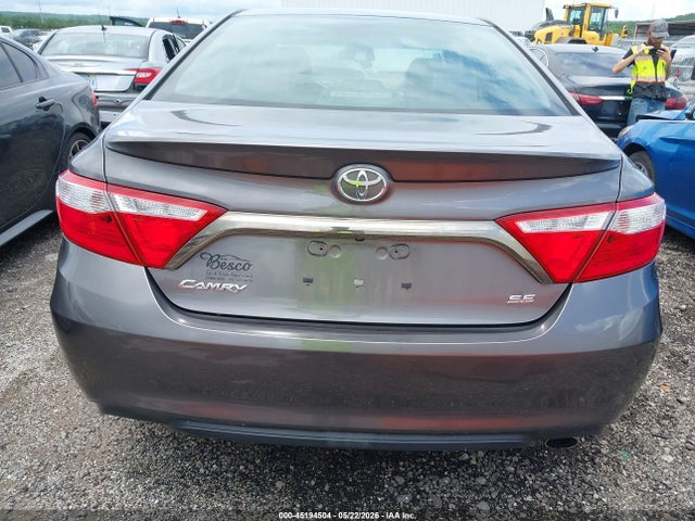 45194504 :رقم المزاد ، 4T1BF1FK0GU176406 vin ، 2016 Toyota Camry Se مزاد بيع