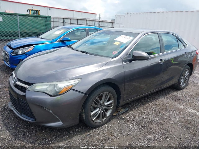 45194504 :رقم المزاد ، 4T1BF1FK0GU176406 vin ، 2016 Toyota Camry Se مزاد بيع