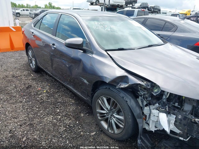 45194504 :رقم المزاد ، 4T1BF1FK0GU176406 vin ، 2016 Toyota Camry Se مزاد بيع