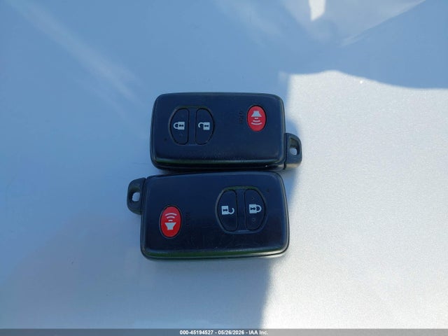 Продажа на аукционе авто 2012 Toyota Prius V Three, vin: JTDZN3EU1C3164768, номер лота: 45194527