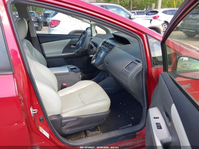 Продажа на аукционе авто 2012 Toyota Prius V Three, vin: JTDZN3EU1C3164768, номер лота: 45194527
