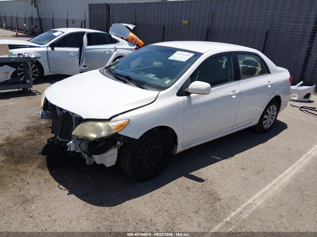 45194570 :رقم المزاد ، JTDBU4EE9DJ119688 vin ، 2013 Toyota Corolla Le مزاد بيع