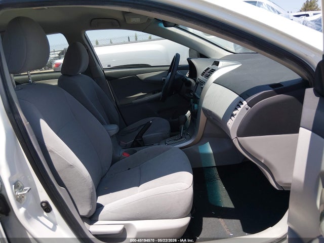 45194570 :رقم المزاد ، JTDBU4EE9DJ119688 vin ، 2013 Toyota Corolla Le مزاد بيع
