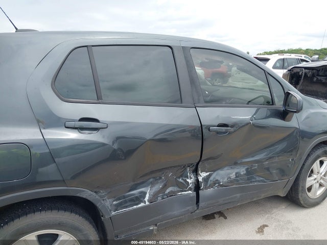 3GNCJKSB2LL211428 Chevrolet Trax Fwd Ls