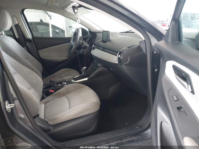 2019 Toyota Yaris Le მანქანა იყიდება აუქციონზე, vin: 3MYDLBYV2KY503348, აუქციონის ნომერი: 45194619