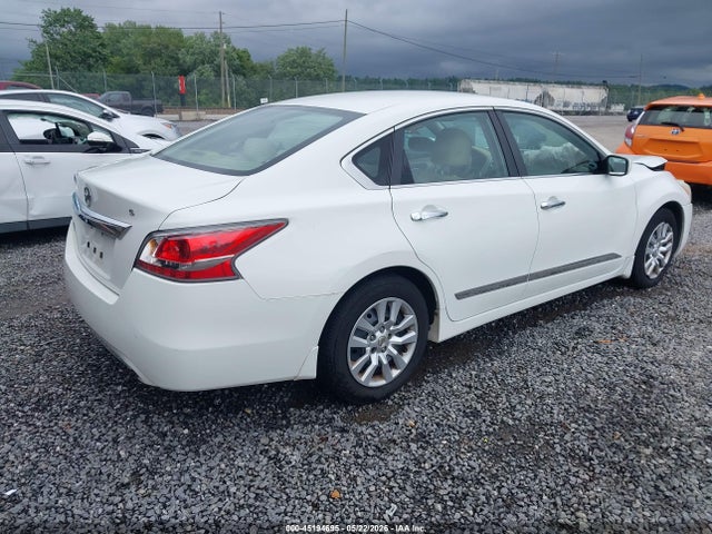 Nissan Altima 2.5 S 2015 1N4AL3AP4FC464852 Image 4