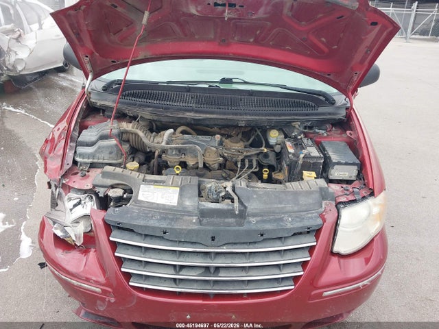 2006 Chrysler Town & Country Touring მანქანა იყიდება აუქციონზე, vin: 2A4GP54L06R884428, აუქციონის ნომერი: 45194697